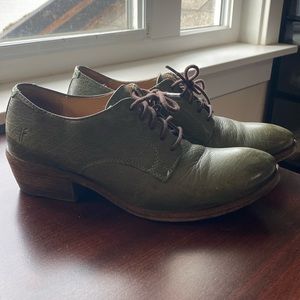 Frye Erin Oxford Green Size 8B